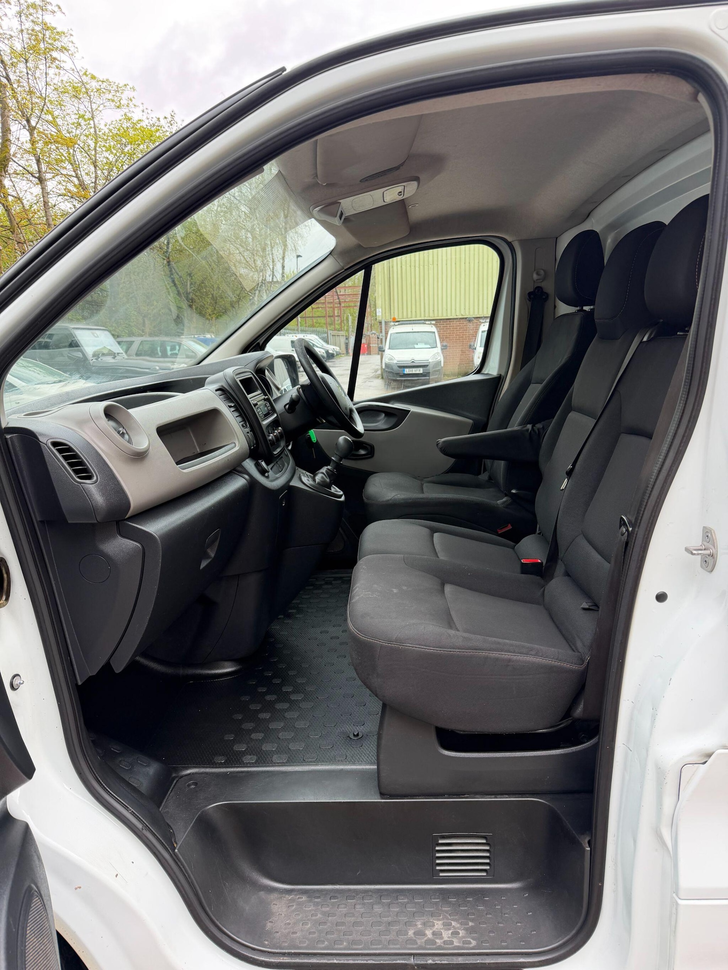 Used Renault Trafic for sale - 78214439: Photo 26