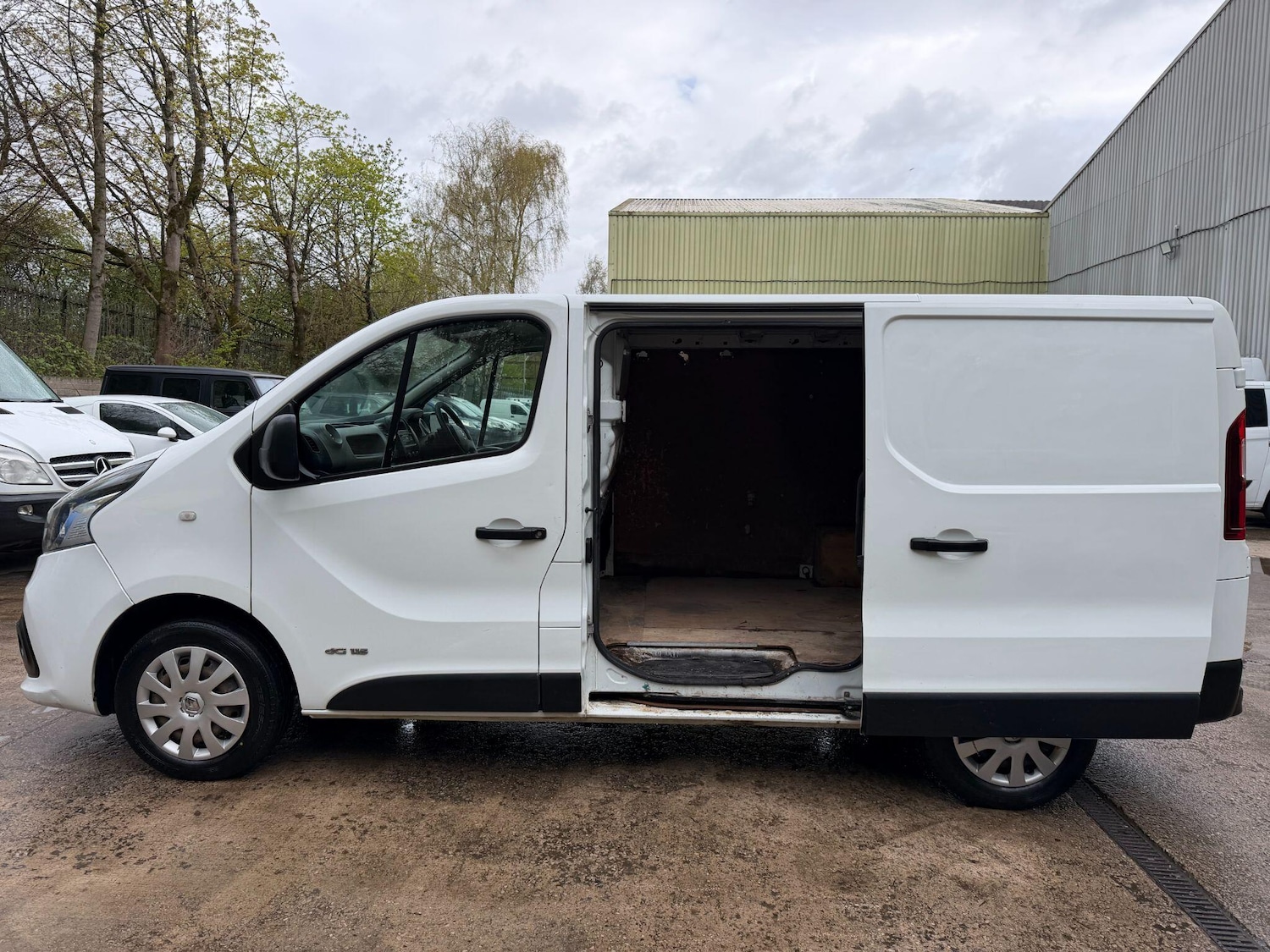 Used Renault Trafic for sale - 78214439: Photo 8
