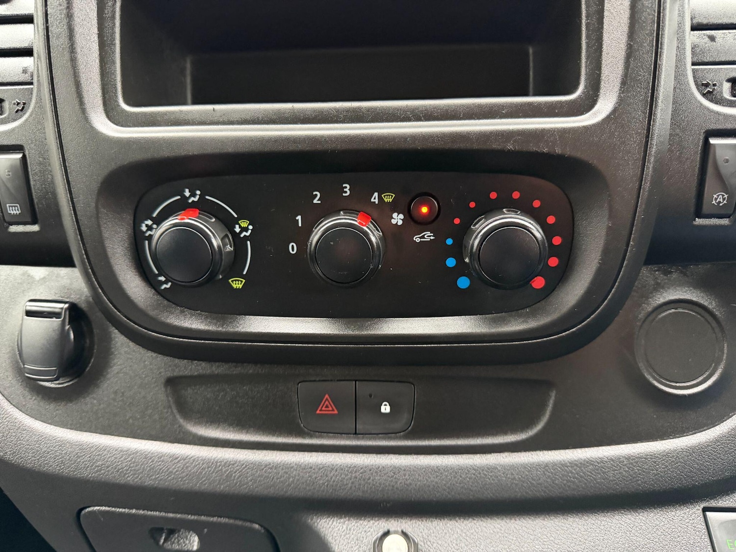 Used Renault Trafic 2021 for sale - 77279437: Photo 36