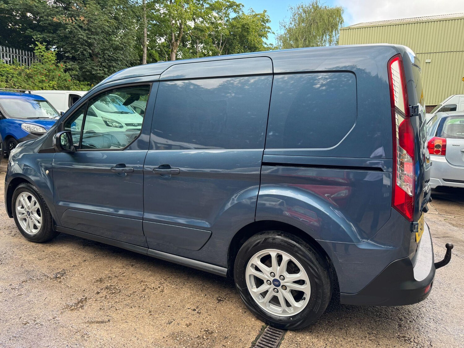 Used Ford Transit Connect 2018 for sale - 76551152: Photo 18