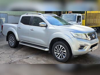 Used Nissan Navara 2017 for sale - 79698334: Photo