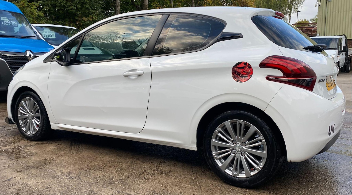 Used Peugeot 208 2015 for sale - 76549086: Photo 13