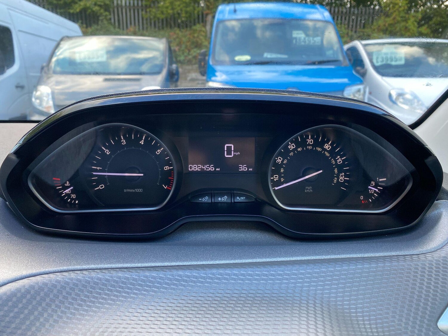 Used Peugeot 208 2015 for sale - 76549086: Photo 23