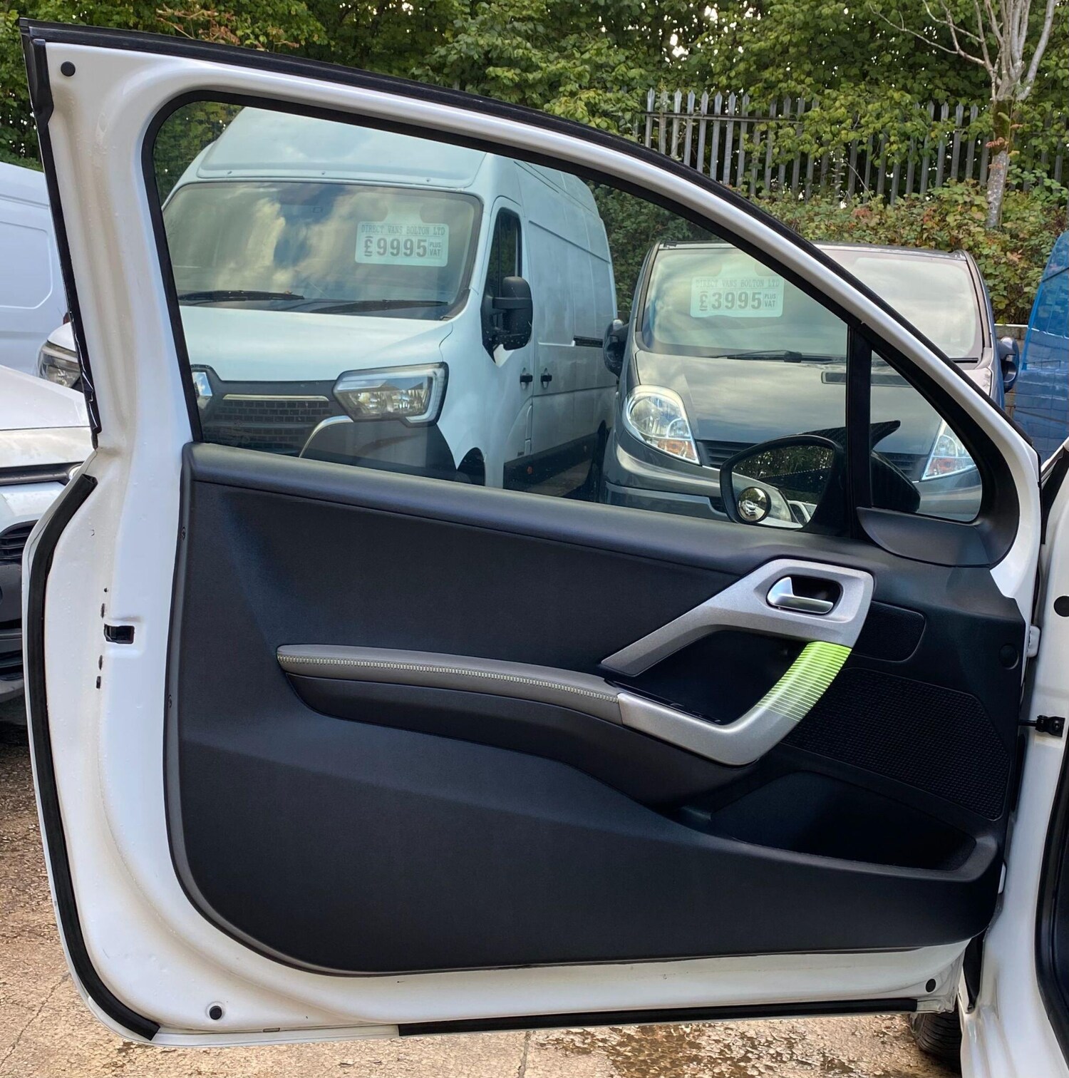 Used Peugeot 208 2015 for sale - 76549086: Photo 28