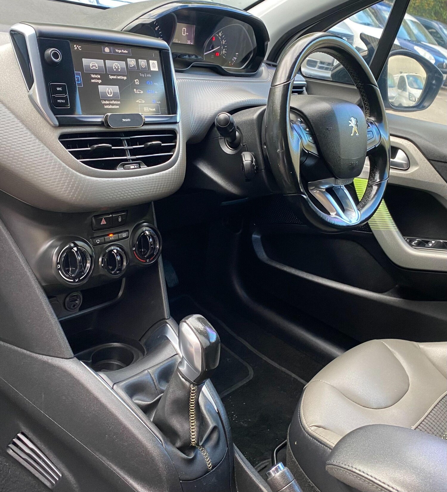 Used Peugeot 208 2015 for sale - 76549086: Photo 32