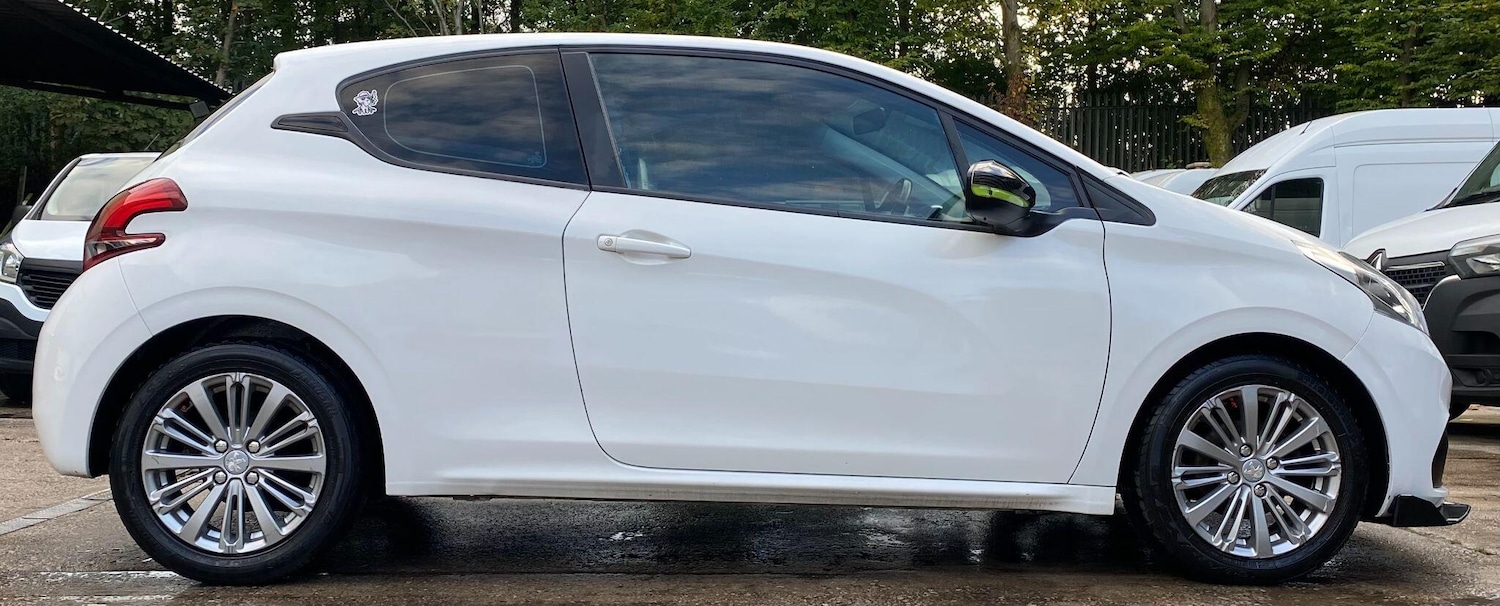 Used Peugeot 208 2015 for sale - 76549086: Photo 6