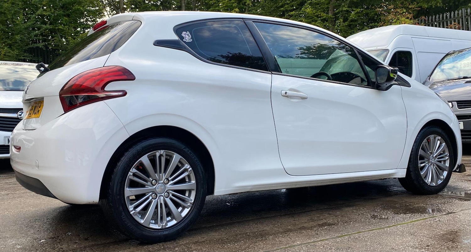 Used Peugeot 208 2015 for sale - 76549086: Photo 7