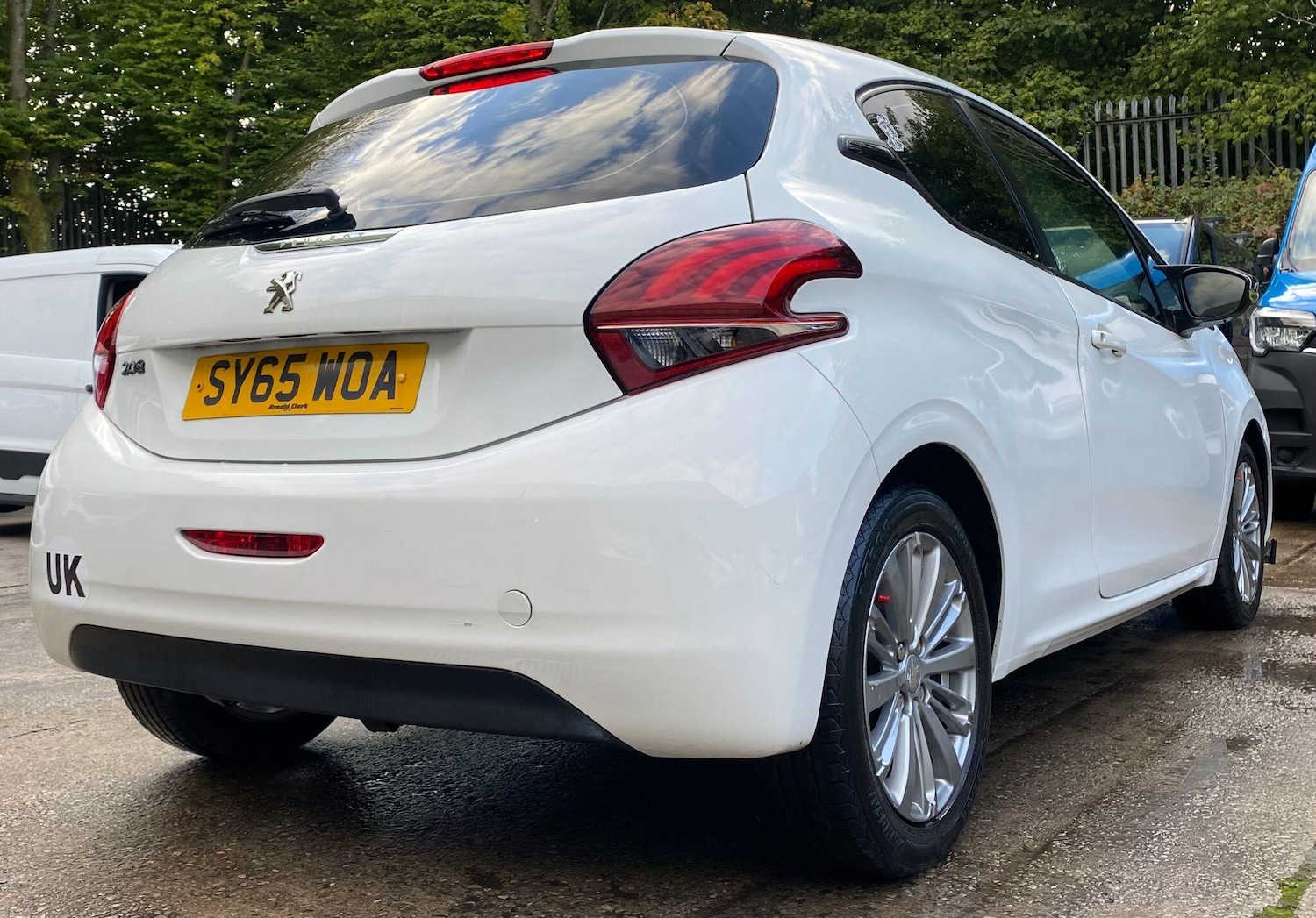 Used Peugeot 208 2015 for sale - 76549086: Photo 8