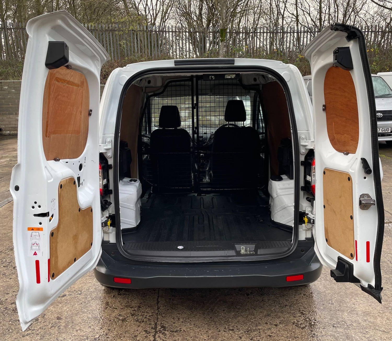 Used Ford Transit Courier 2020 for sale - 77029922: Photo 11