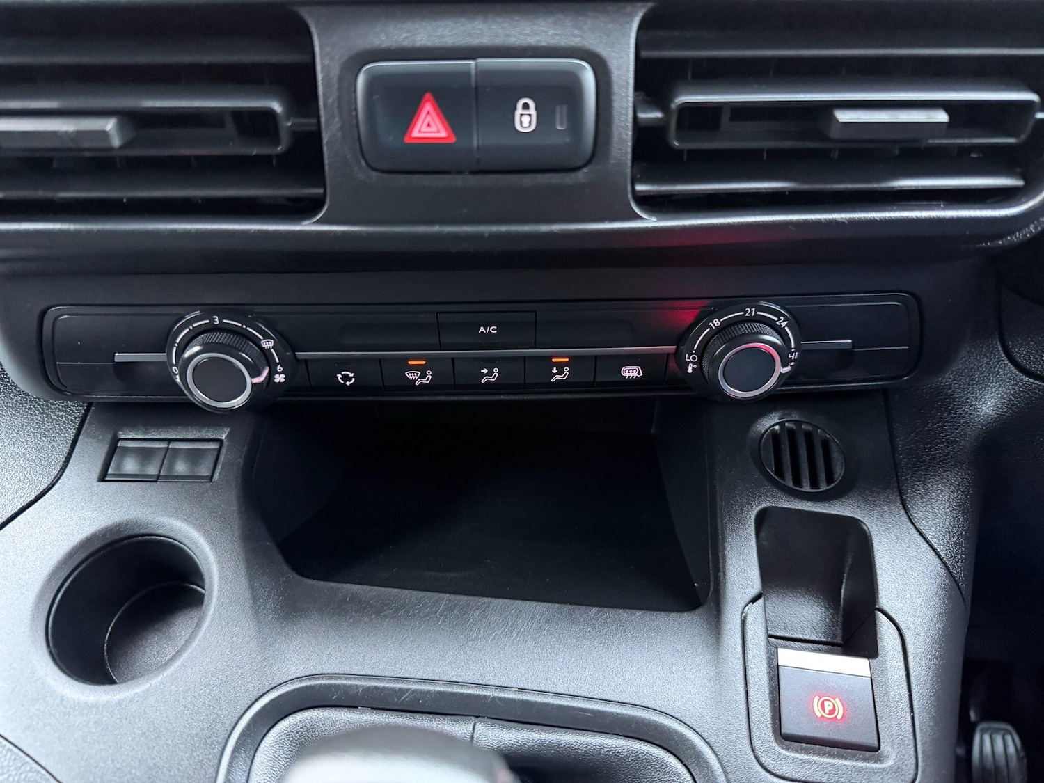 Used Citroen Berlingo 2021 for sale - 77395919: Photo 41