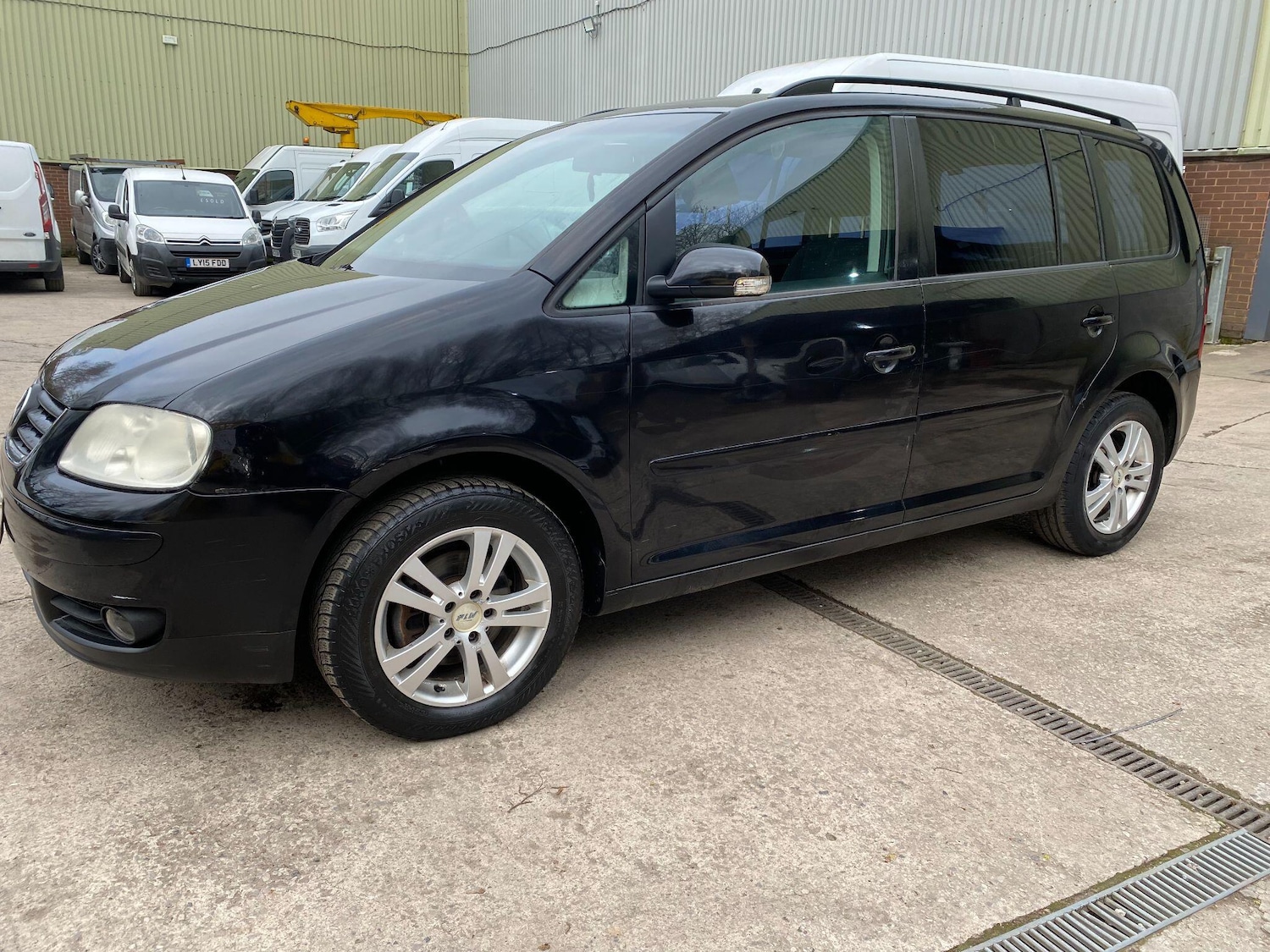 Used Volkswagen Touran 2006 for sale - 78048013: Photo 11