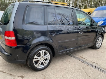 Used Volkswagen Touran 2006 for sale - 78048013: Photo