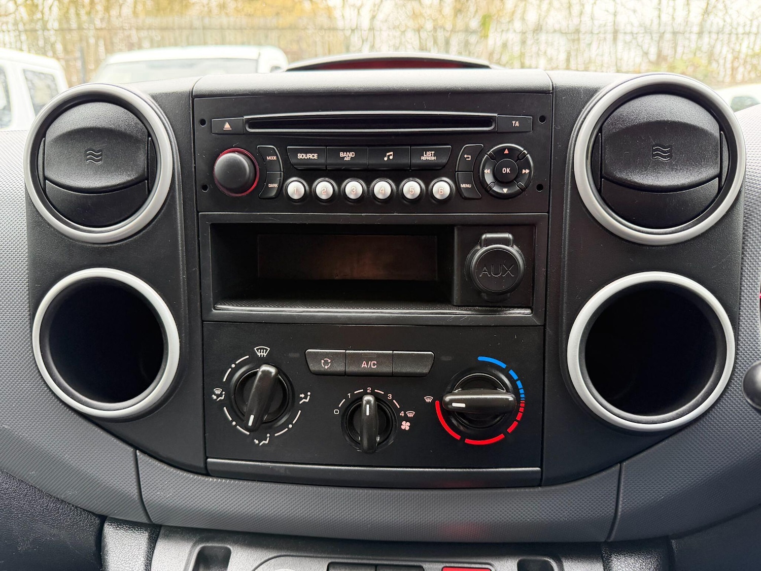 Used Citroen Berlingo 2015 for sale - 77331180: Photo 35