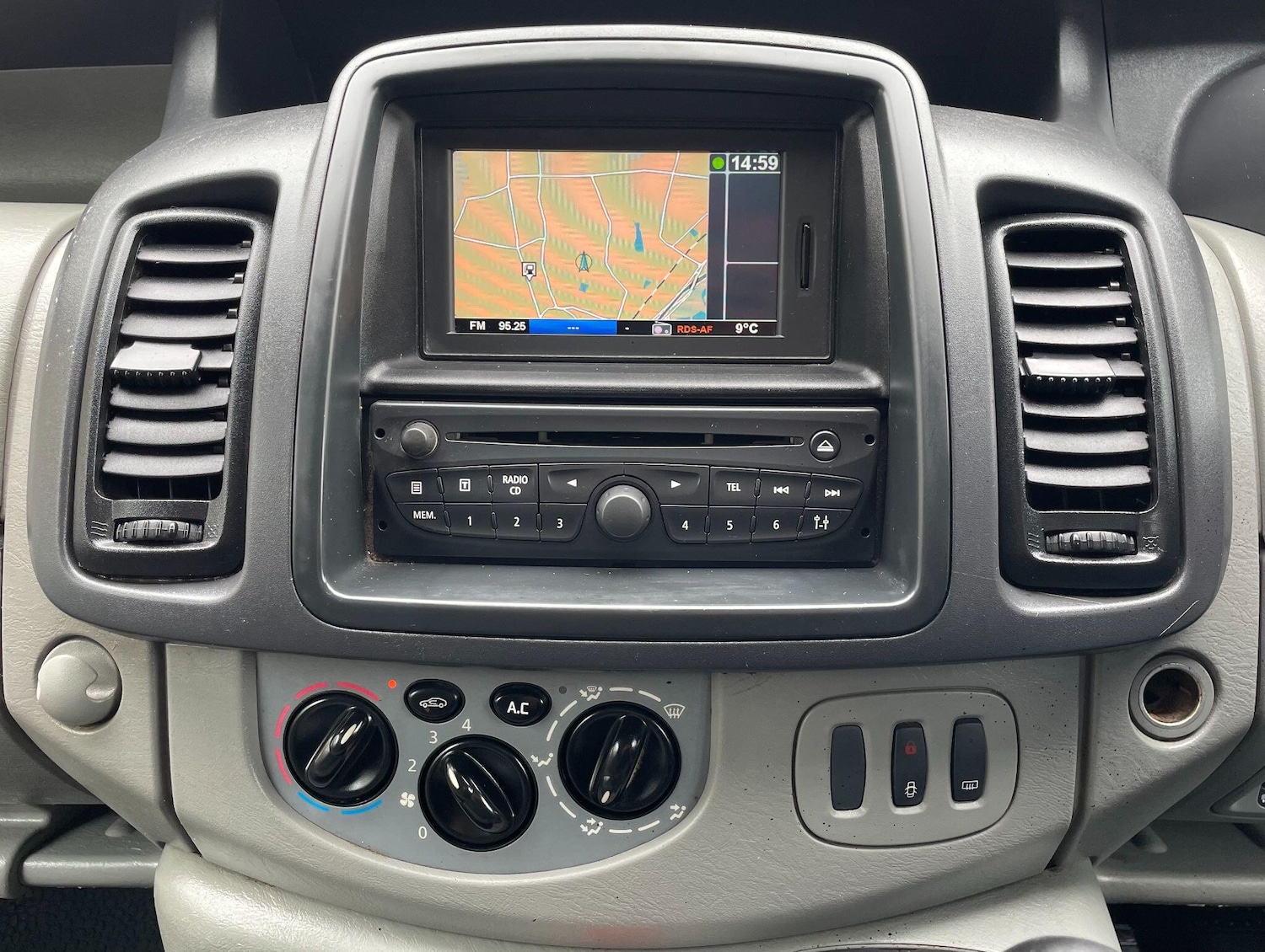 Used Vauxhall Vivaro 2014 for sale - 78100352: Photo 27