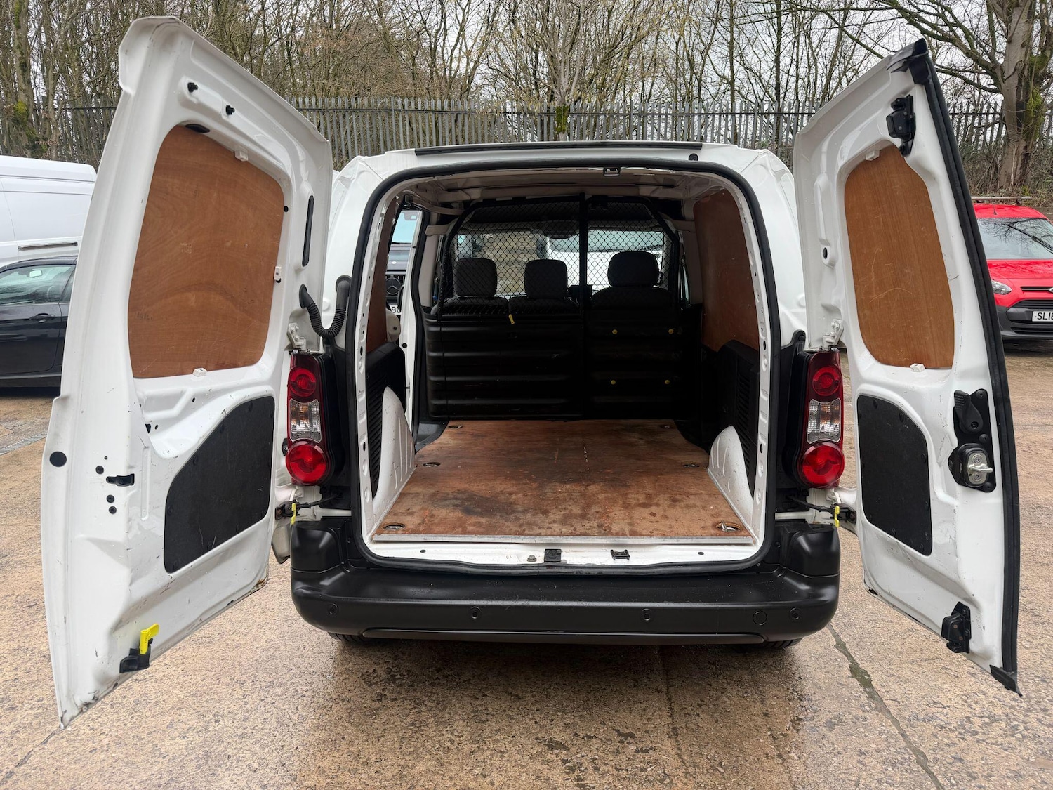 Used Peugeot Partner 2016 for sale - 77633456: Photo 13