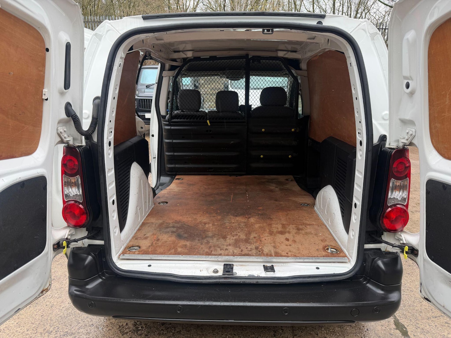 Used Peugeot Partner 2016 for sale - 77633456: Photo 14