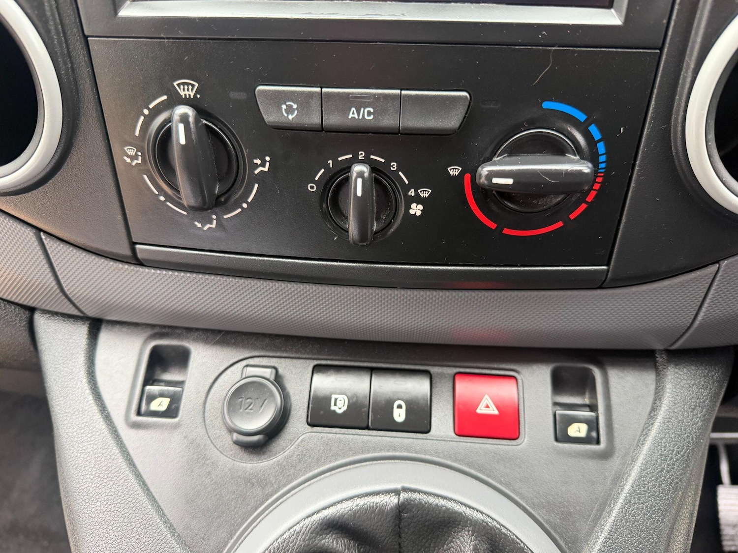 Used Peugeot Partner 2016 for sale - 77633456: Photo 38