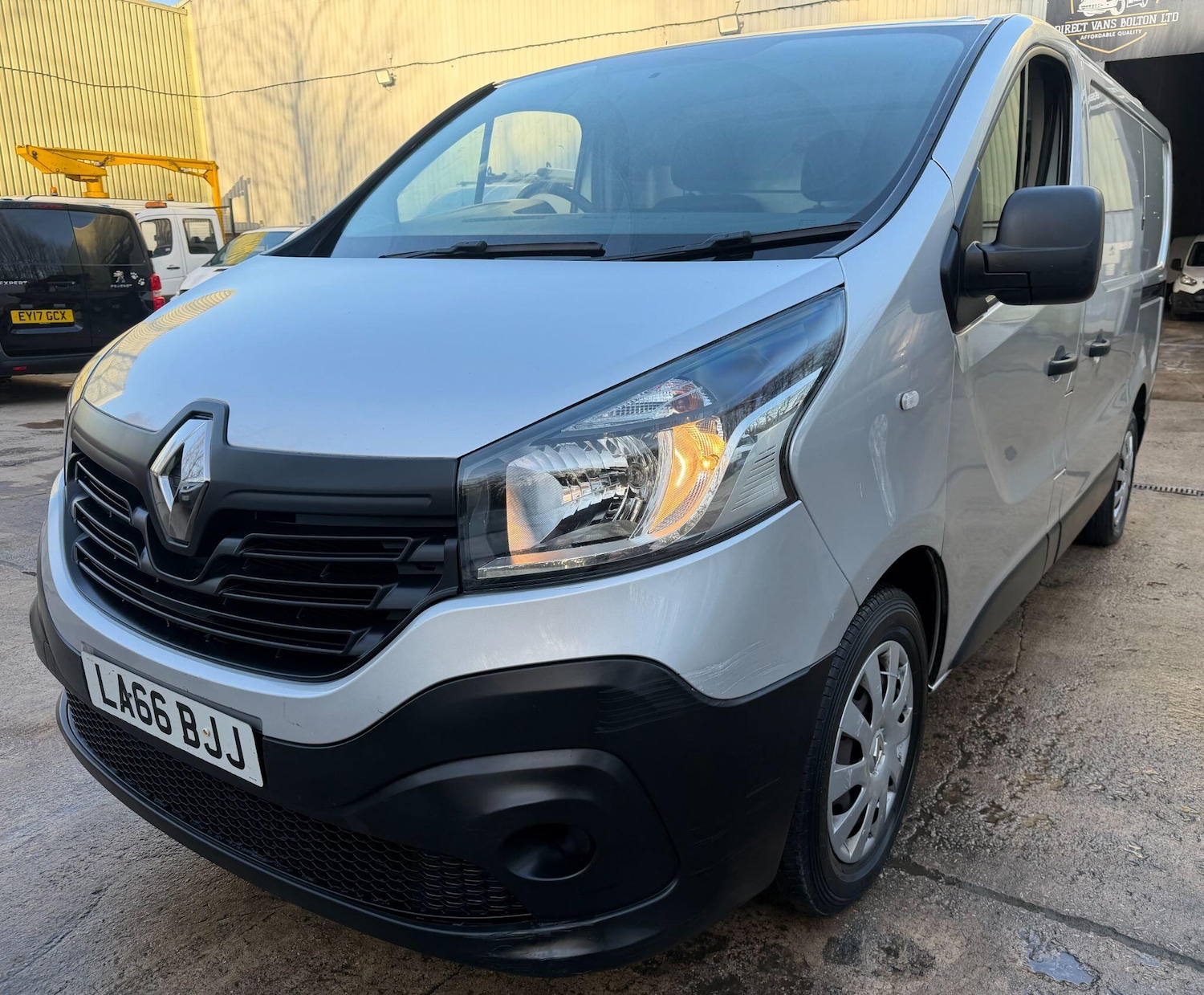 Used Renault Trafic 2017 for sale - 77738155: Photo 24