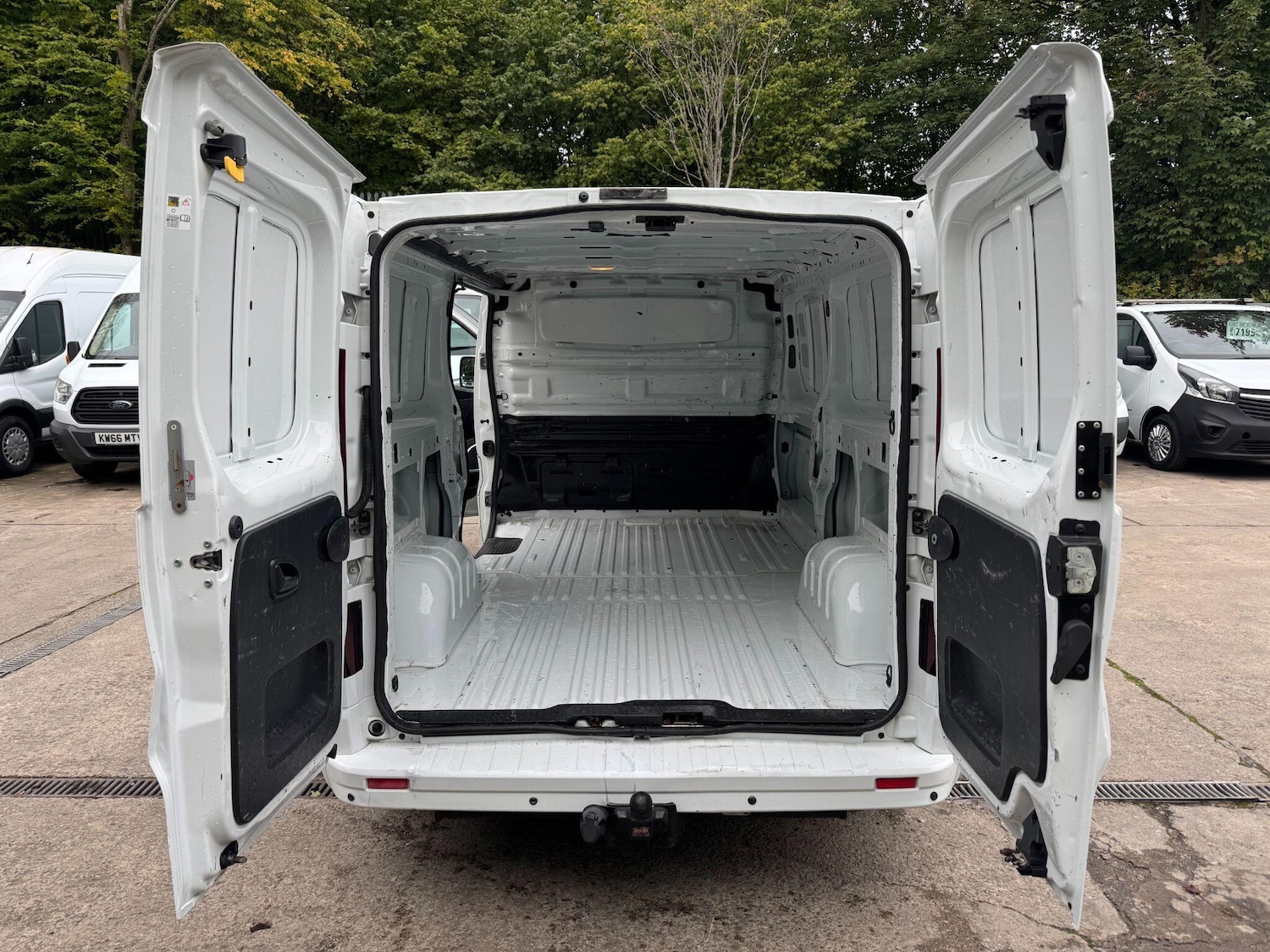 Used Vauxhall Vivaro 2017 for sale - 76550642: Photo 13