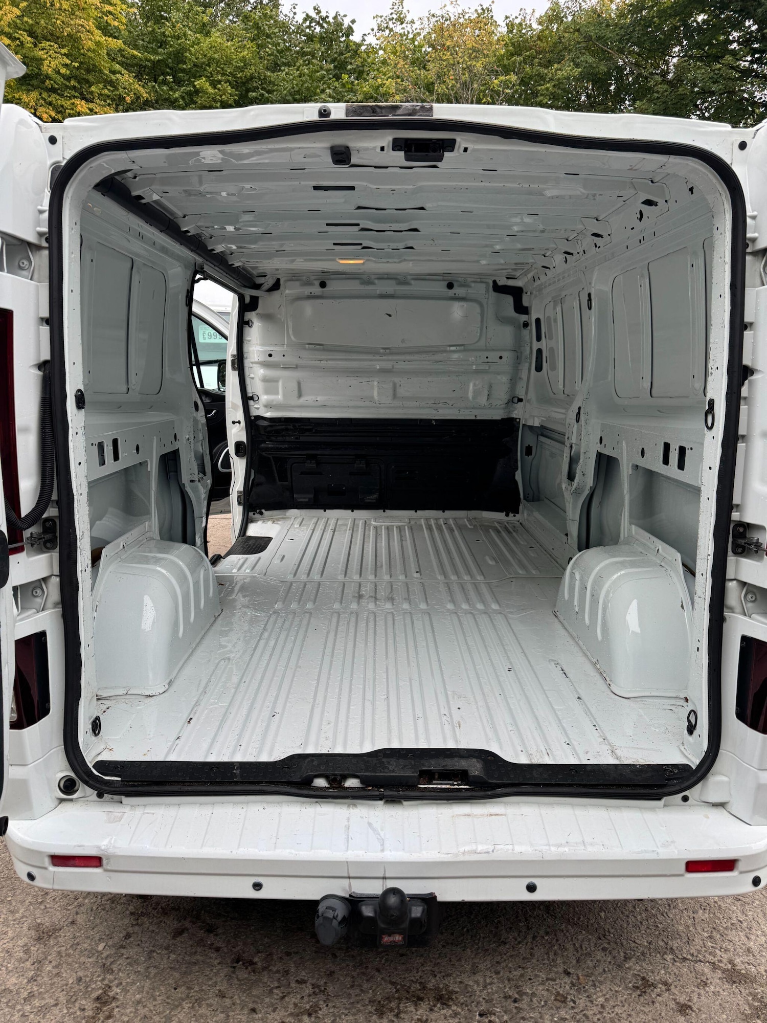 Used Vauxhall Vivaro 2017 for sale - 76550642: Photo 3