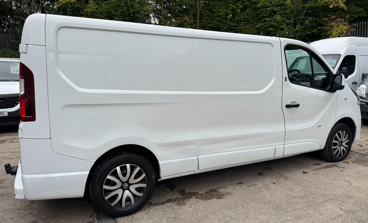 Used Vauxhall Vivaro 2017 for sale - 76550642: Photo 9