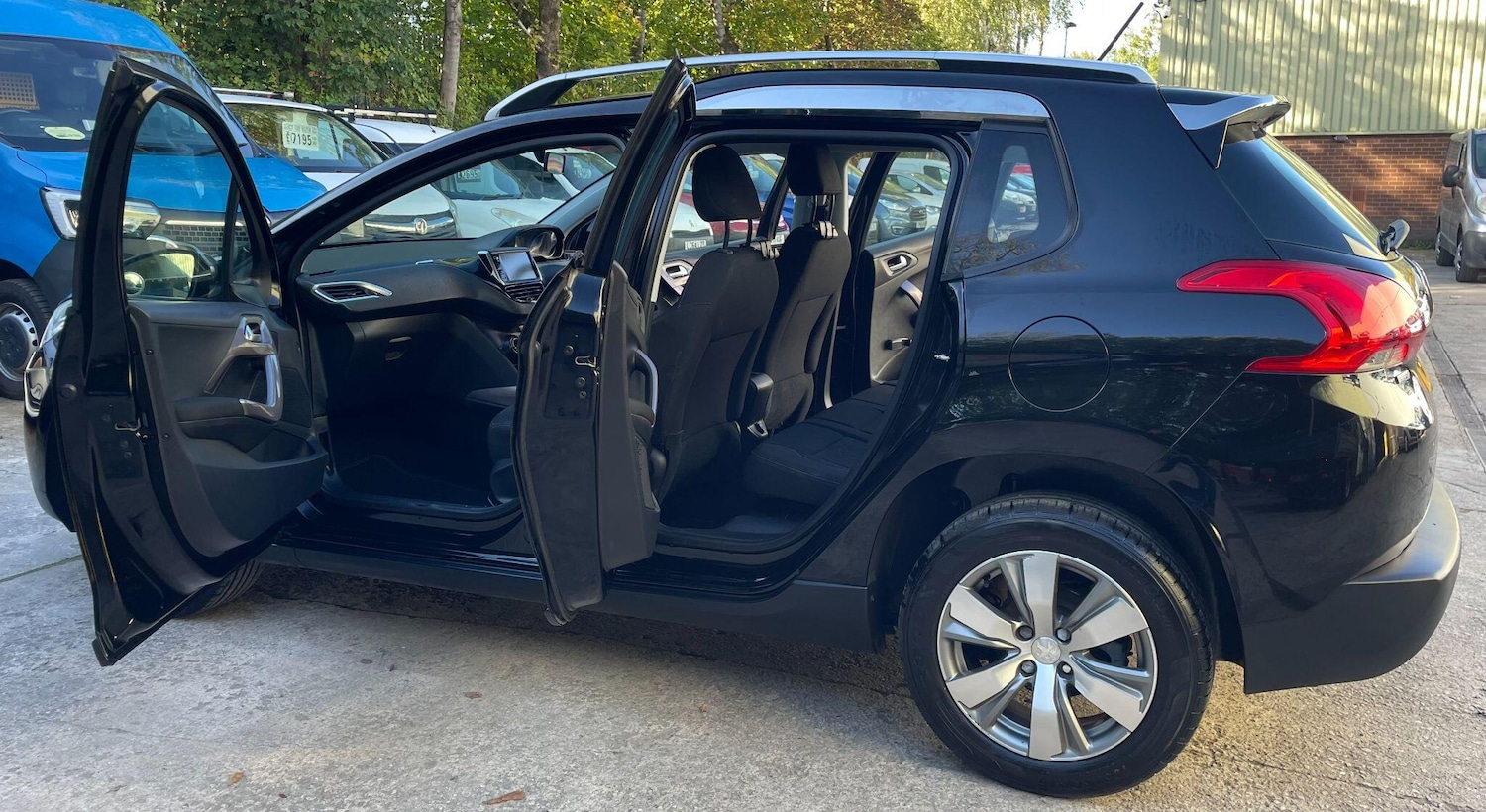 Used Peugeot 2008 2016 for sale - 76549880: Photo 18