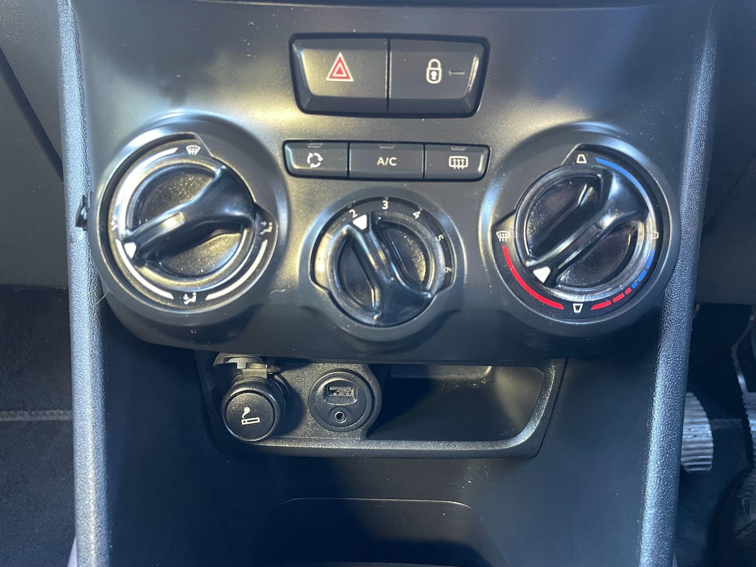 Used Peugeot 2008 2016 for sale - 76549880: Photo 36