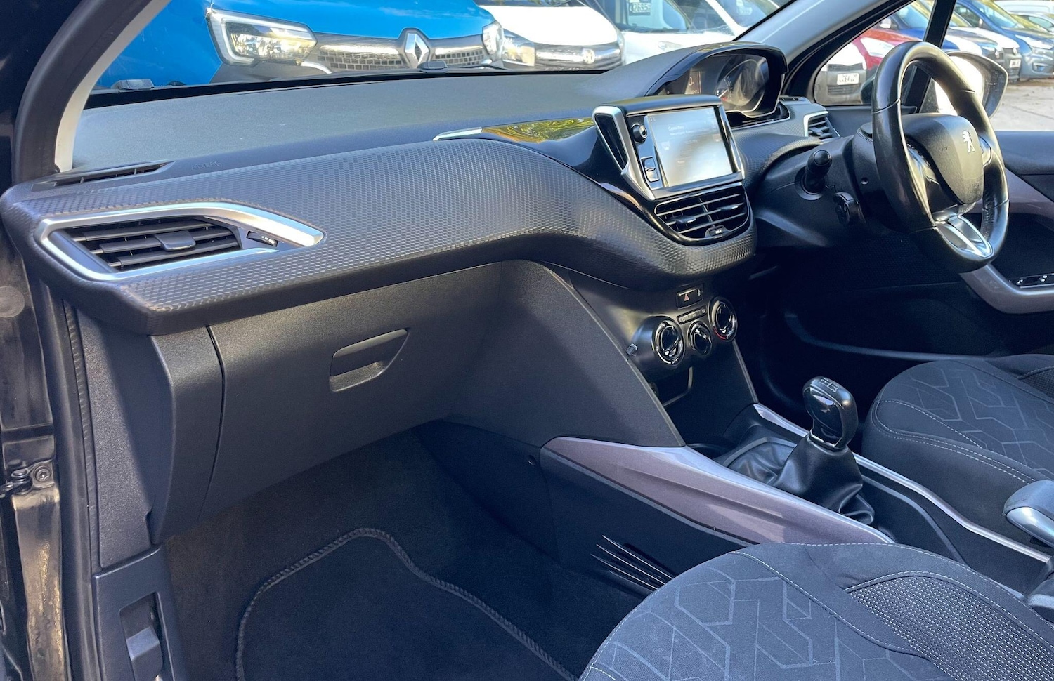 Used Peugeot 2008 2016 for sale - 76549880: Photo 39