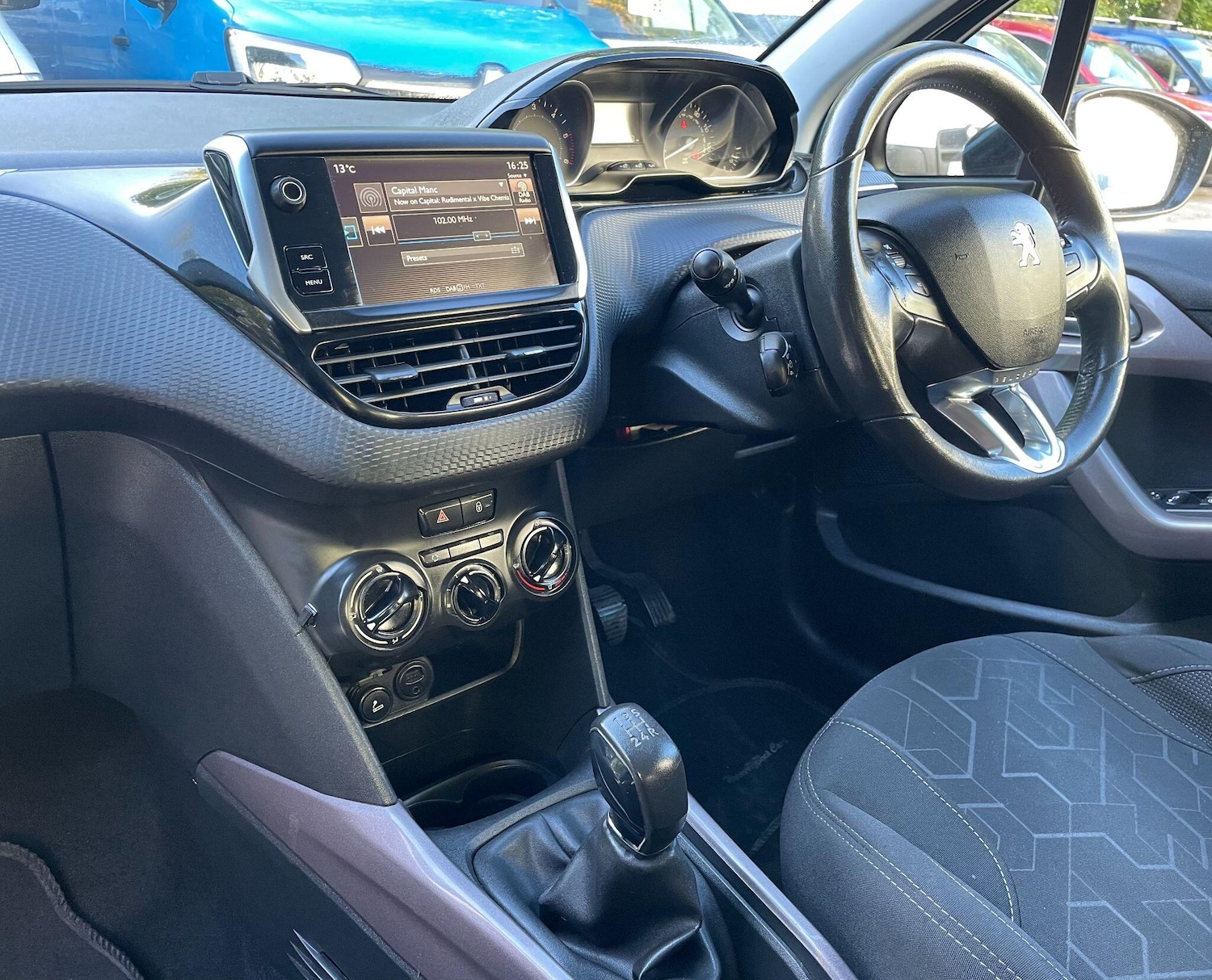 Used Peugeot 2008 2016 for sale - 76549880: Photo 40