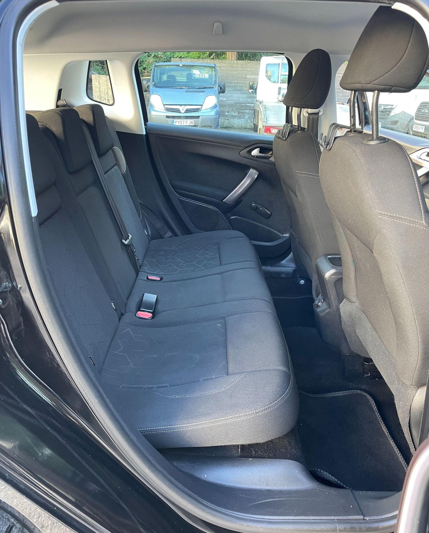 Used Peugeot 2008 2016 for sale - 76549880: Photo 9