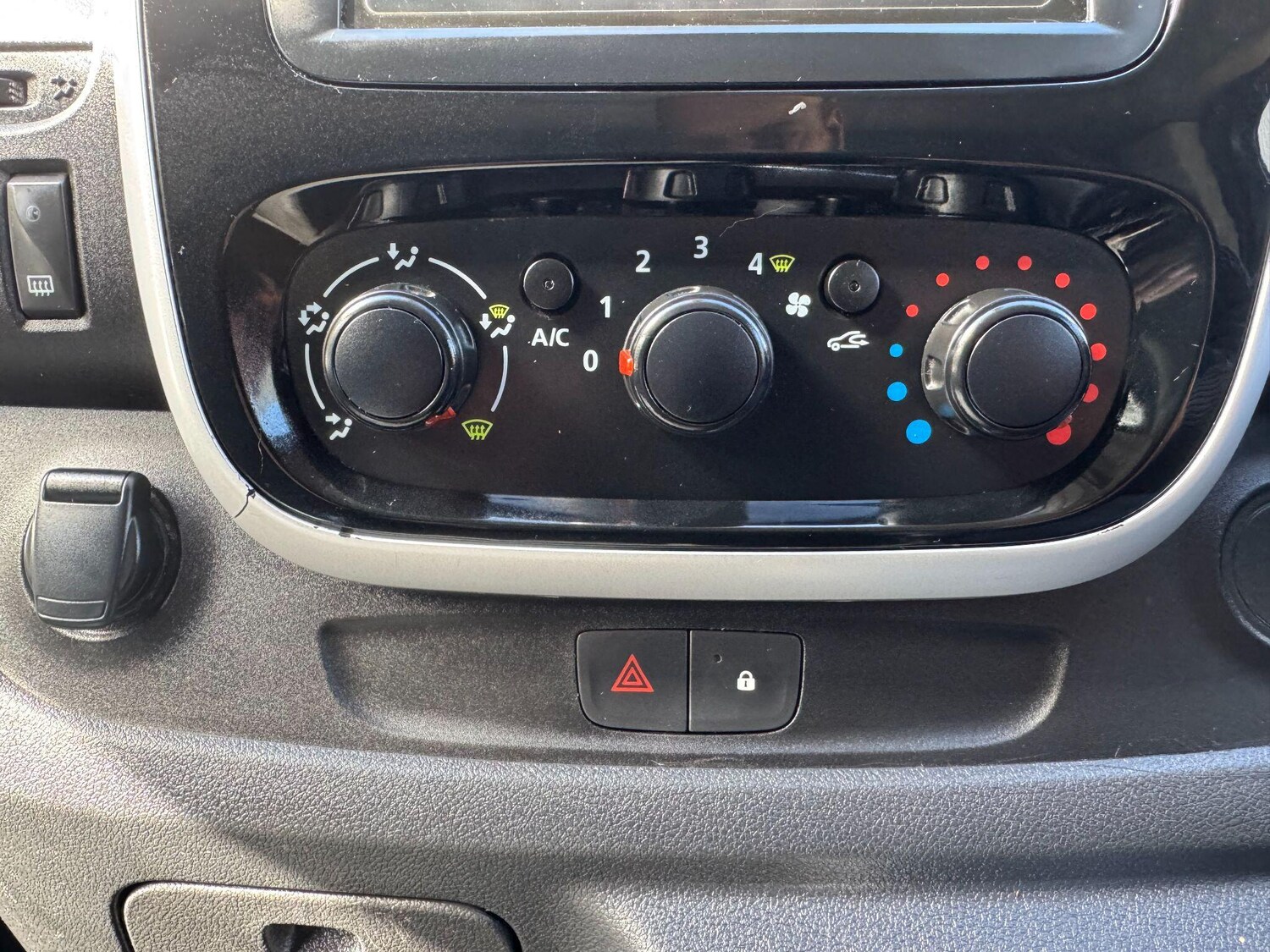 Used Renault Trafic 2019 for sale - 76549806: Photo 37