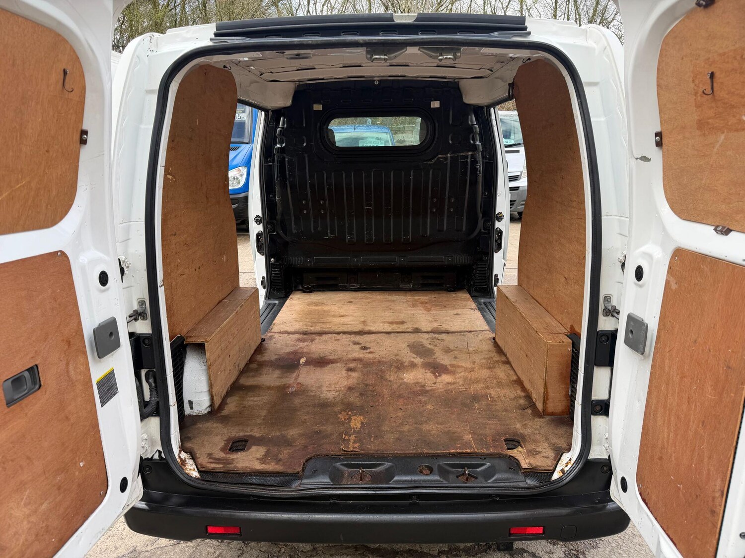 Used Nissan NV200 2011 for sale - 77839048: Photo 15