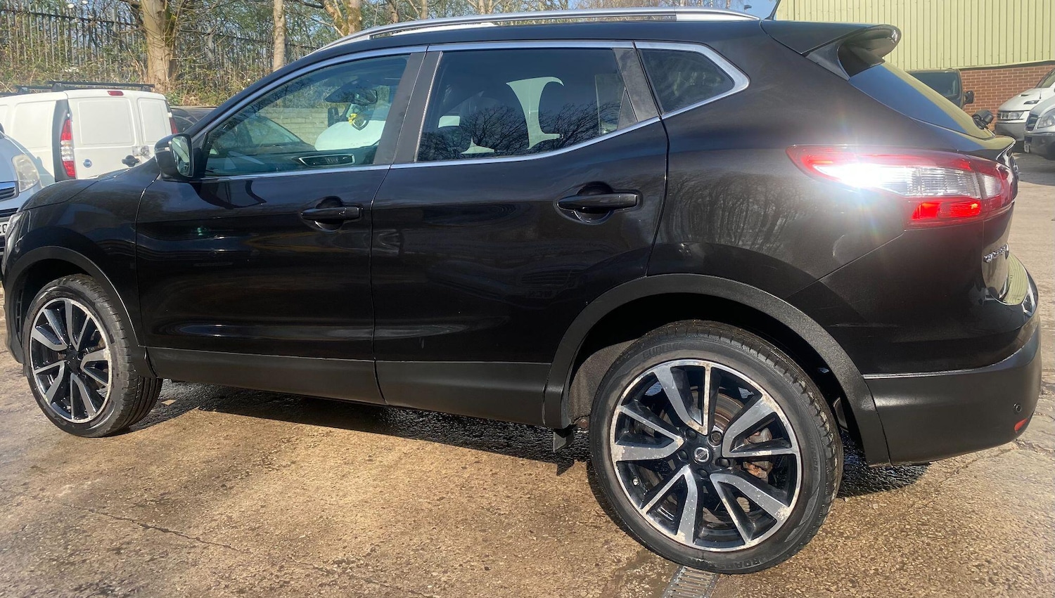 Used Nissan Qashqai 2016 for sale - 77978350: Photo 11