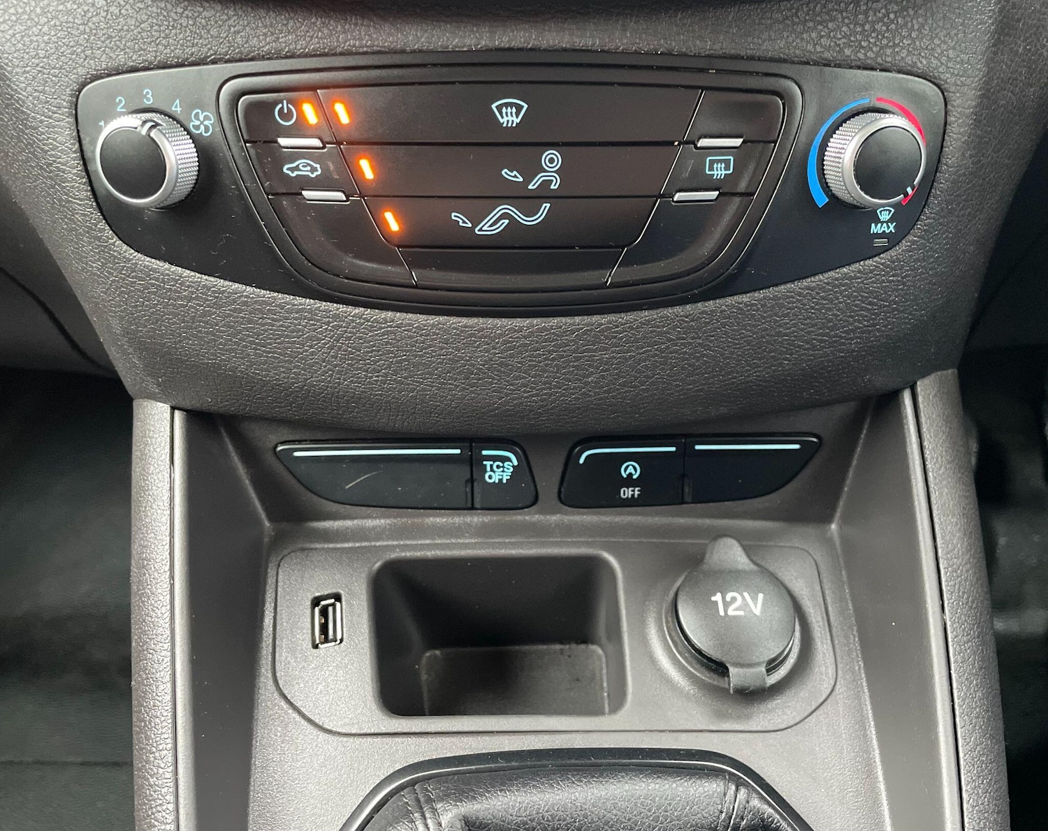 Used Ford Transit Courier 2020 for sale - 77230592: Photo 32