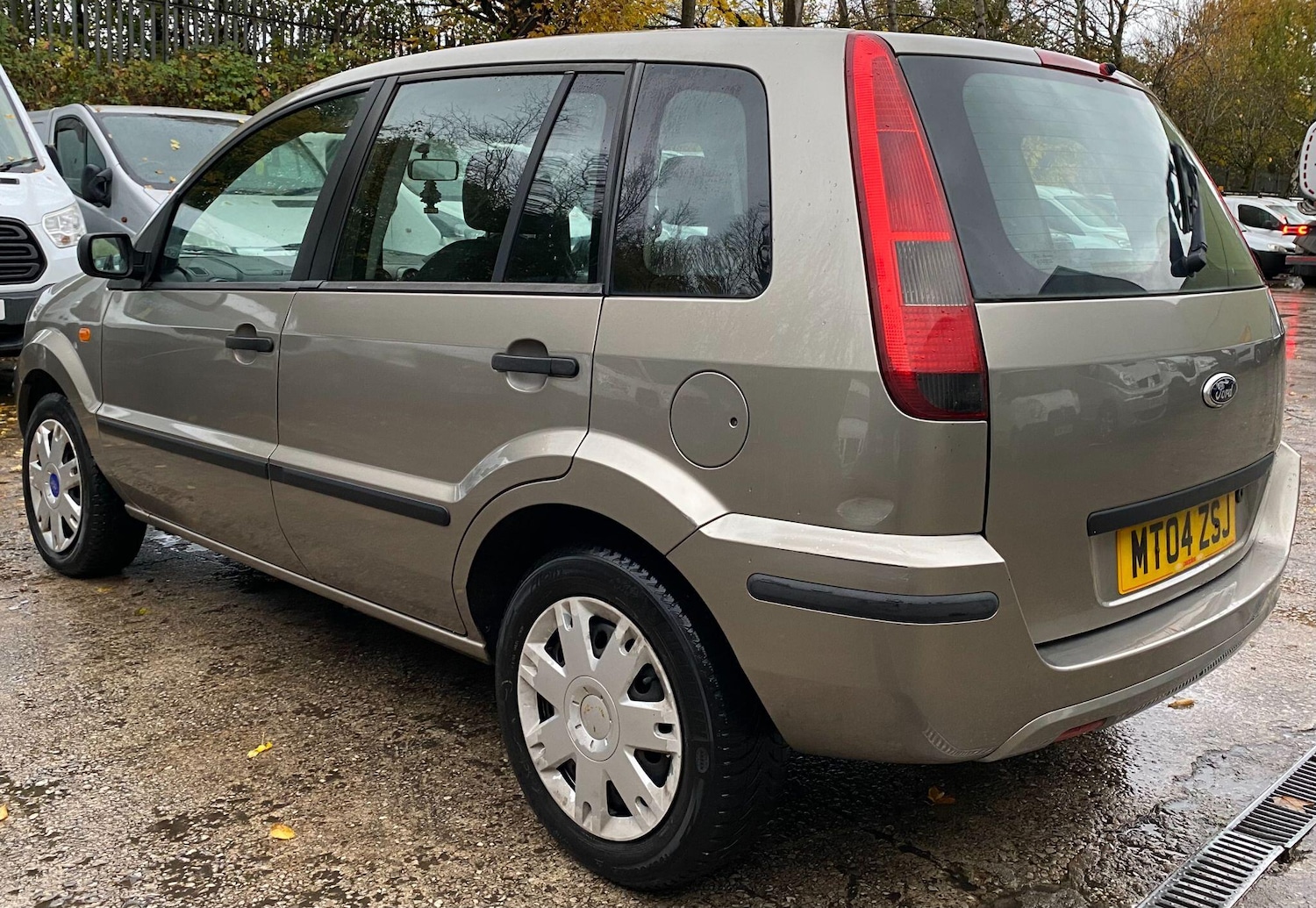 Used Ford Fusion 2004 for sale - 76549885: Photo 16