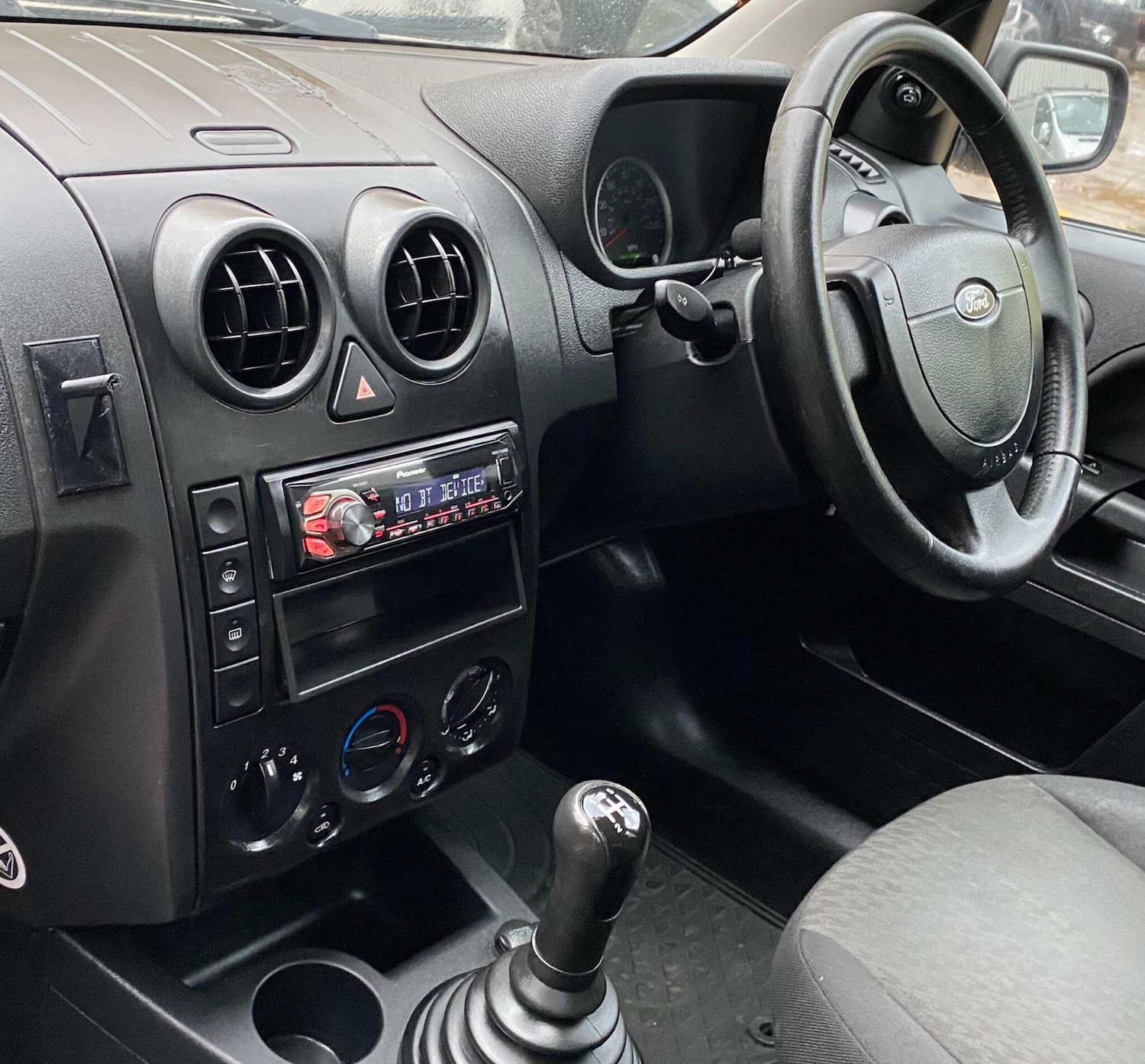 Used Ford Fusion 2004 for sale - 76549885: Photo 41