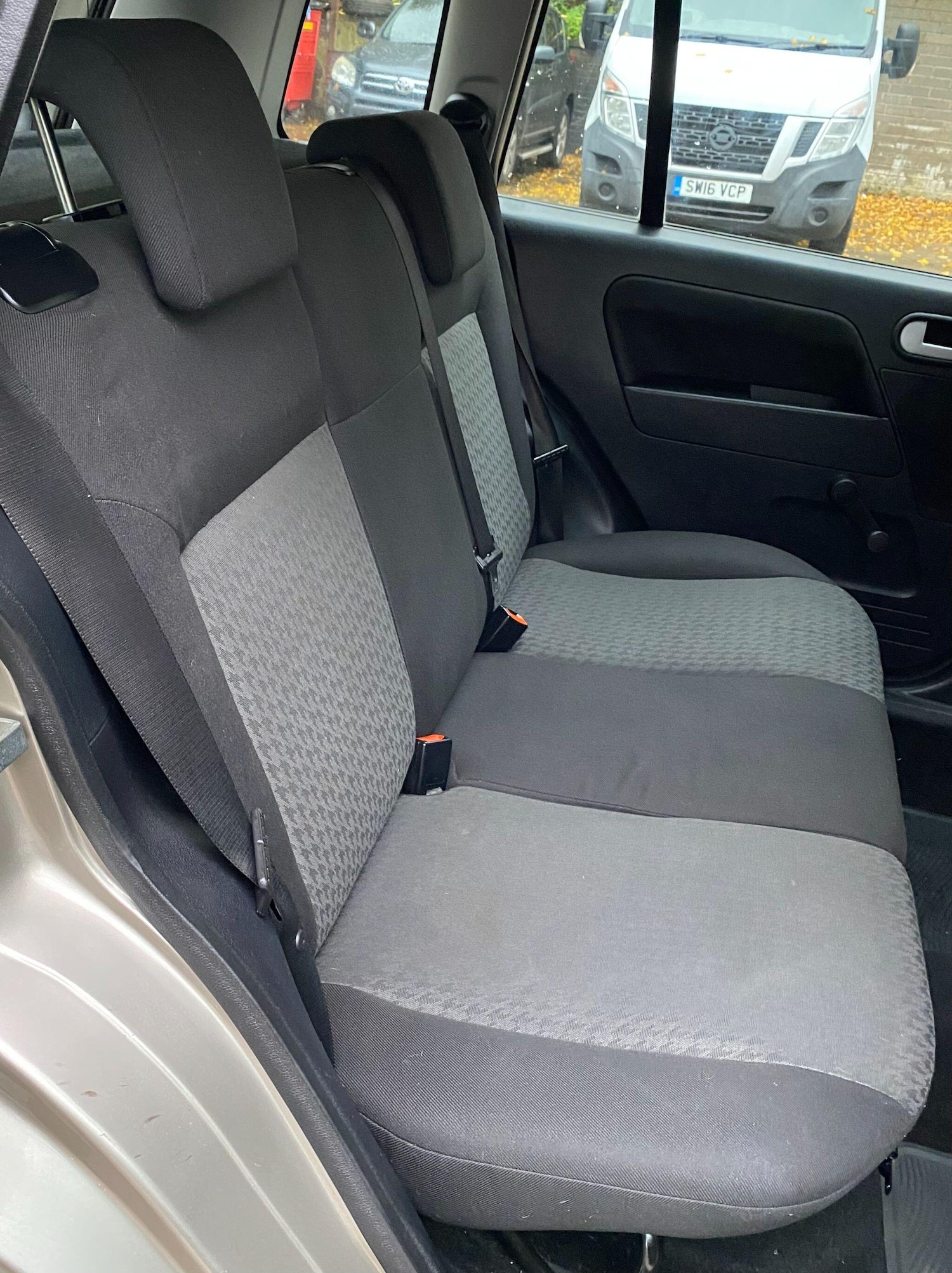 Used Ford Fusion 2004 for sale - 76549885: Photo 44