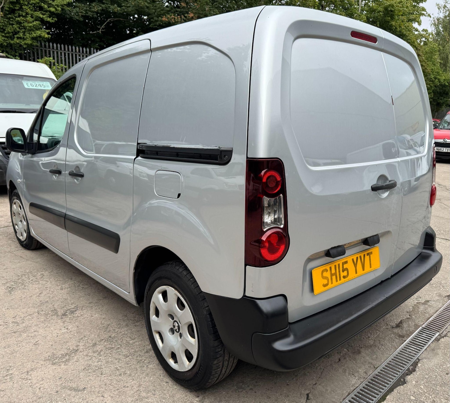 Used Peugeot Partner 2015 for sale - 76989316: Photo 16