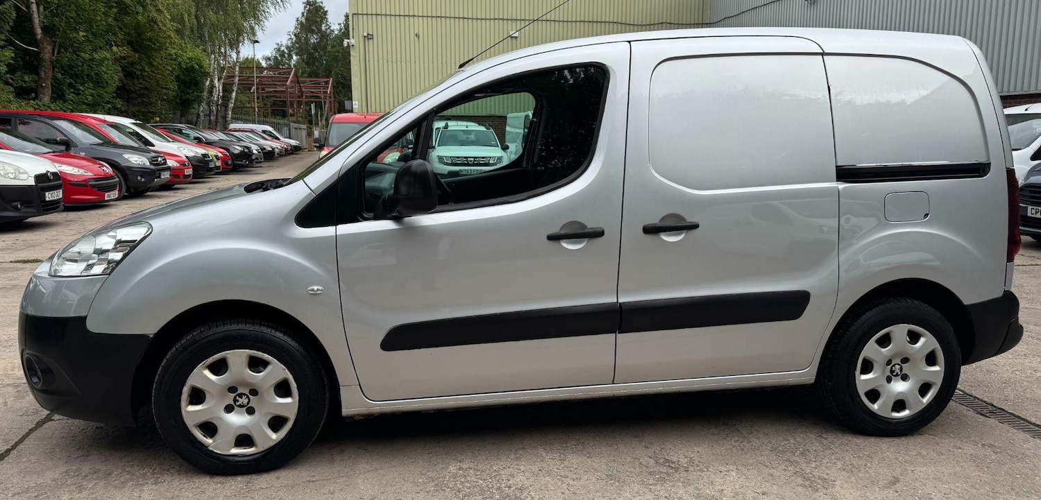 Used Peugeot Partner 2015 for sale - 76989316: Photo 24