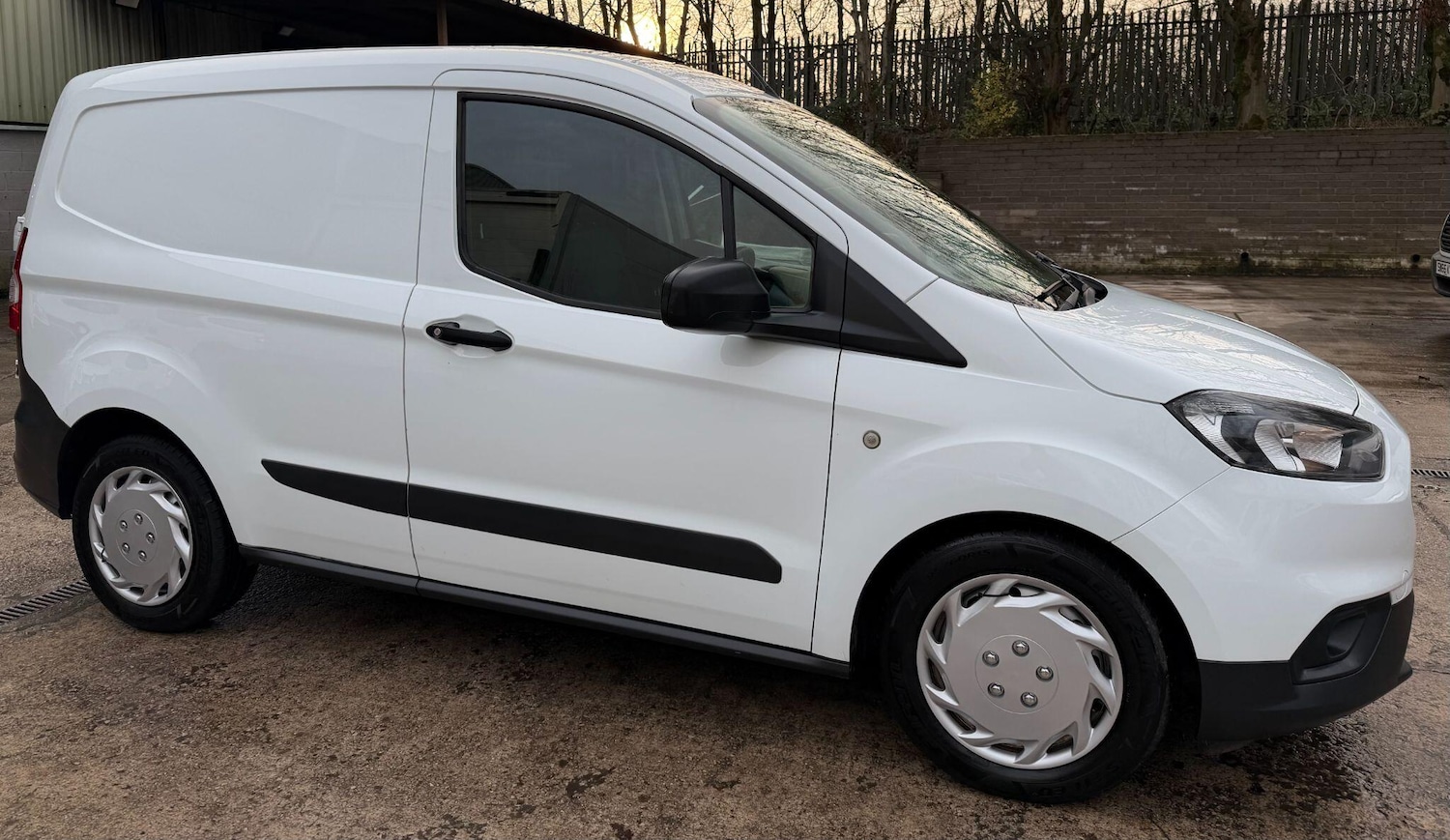 Used Ford Transit Courier 2020 for sale - 77029932: Photo 5