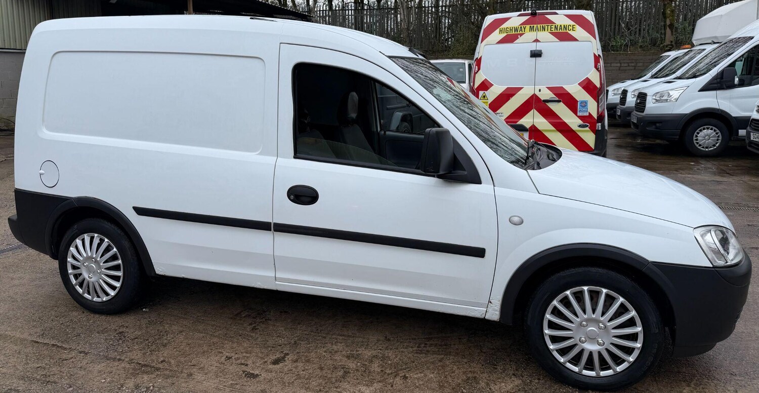 Used Vauxhall Combo 2005 for sale - 77695843: Photo 5