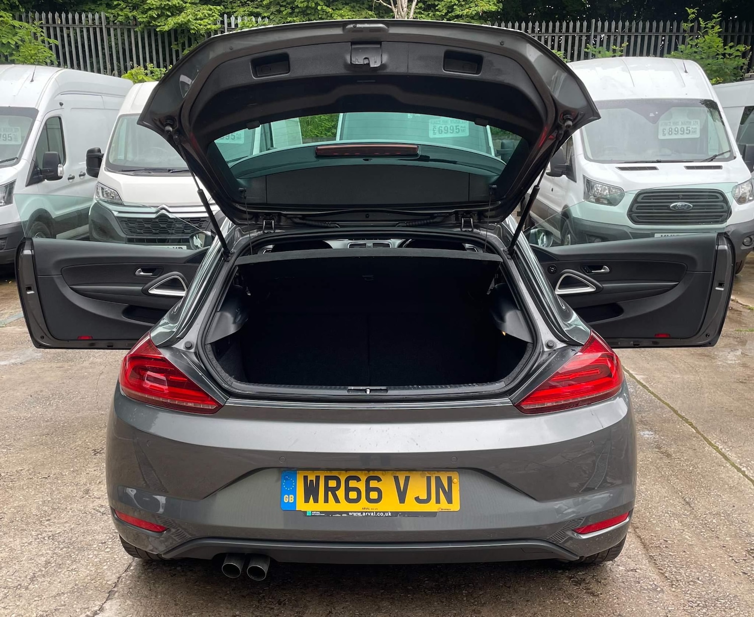 Used Volkswagen Scirocco 2016 for sale - 76549123: Photo 11