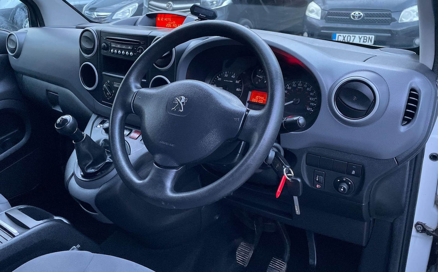 Used Peugeot Partner 2015 for sale - 77203722: Photo 24