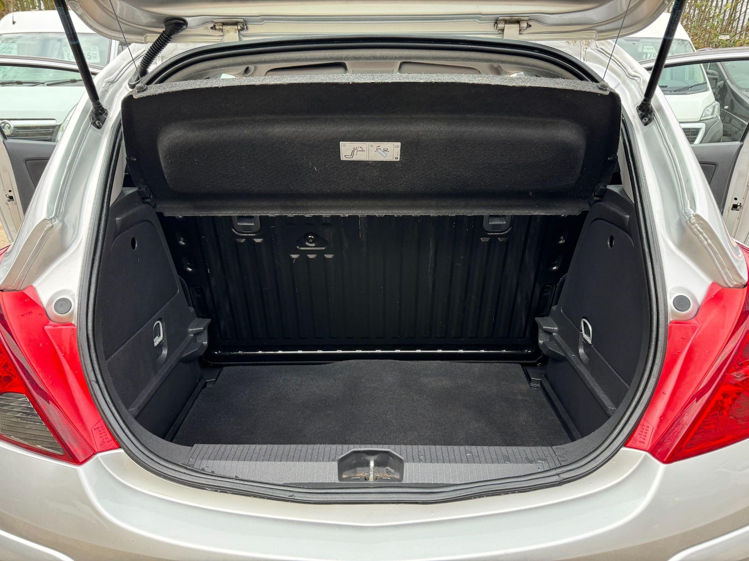 Used Vauxhall Corsa 2011 for sale - 76572114: Photo 14