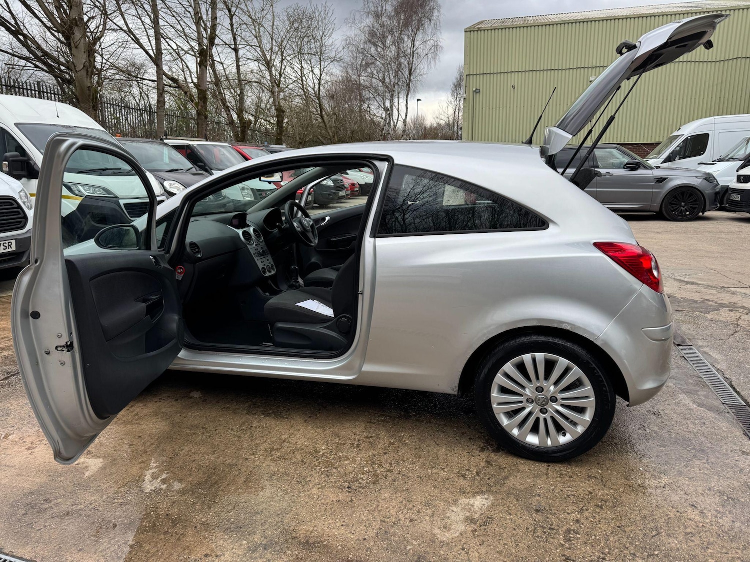 Used Vauxhall Corsa 2011 for sale - 76572114: Photo 17
