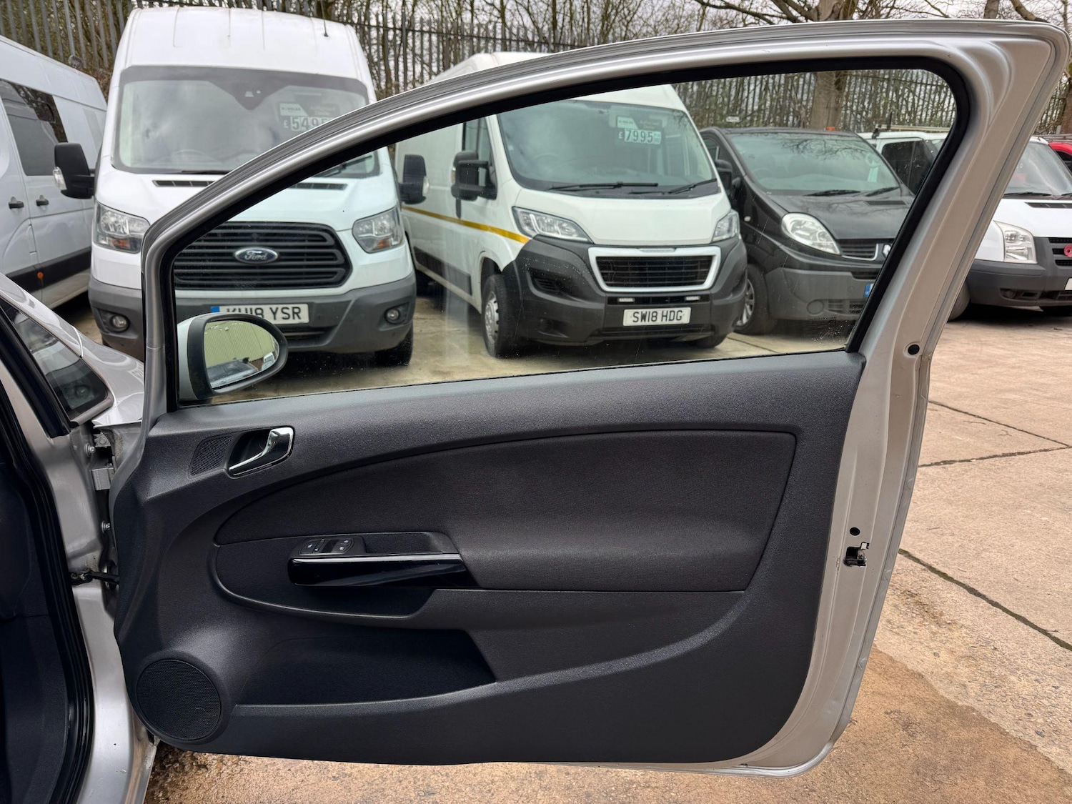 Used Vauxhall Corsa 2011 for sale - 76572114: Photo 23