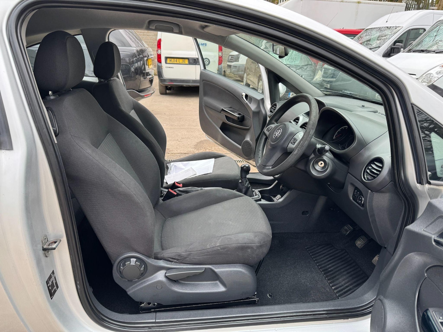 Used Vauxhall Corsa 2011 for sale - 76572114: Photo 25