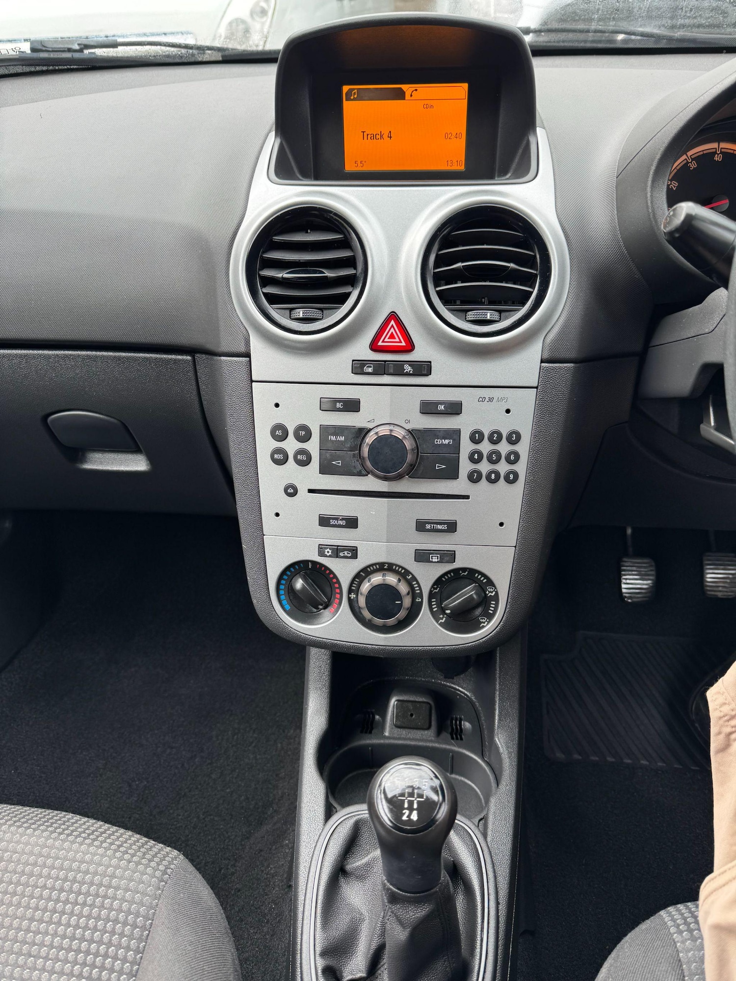 Used Vauxhall Corsa 2011 for sale - 76572114: Photo 30