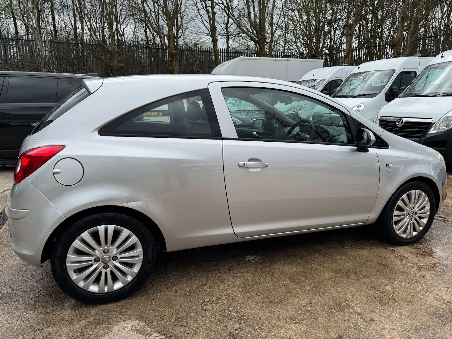 Used Vauxhall Corsa 2011 for sale - 76572114: Photo 8