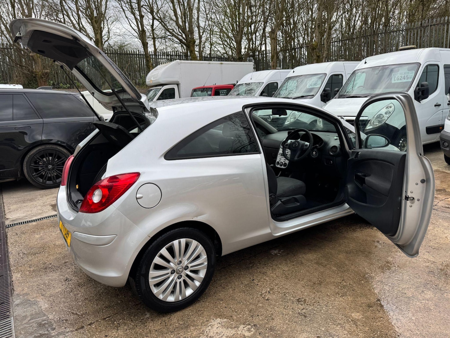 Used Vauxhall Corsa 2011 for sale - 76572114: Photo 9